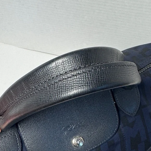 LONGCHAMP Le Pilage Navy Logo Duffel  Black Leather Trim Neon Yellow Accent - Picture 14 of 16